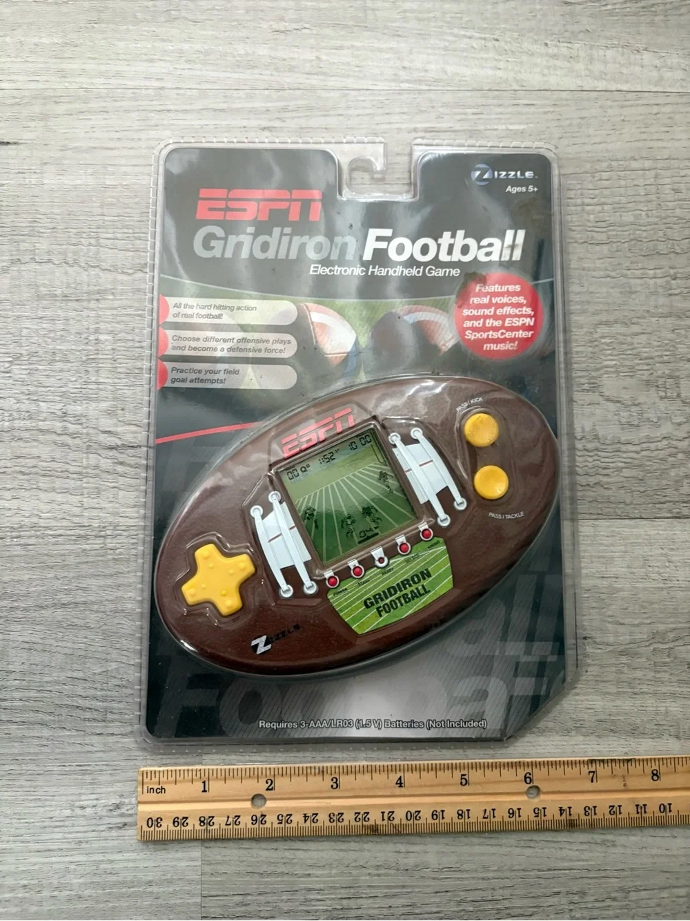 ESPN GRIDIRON FOOTBALL Electronic Handheld Game (2007 Zizzle) (New, Sealed)
